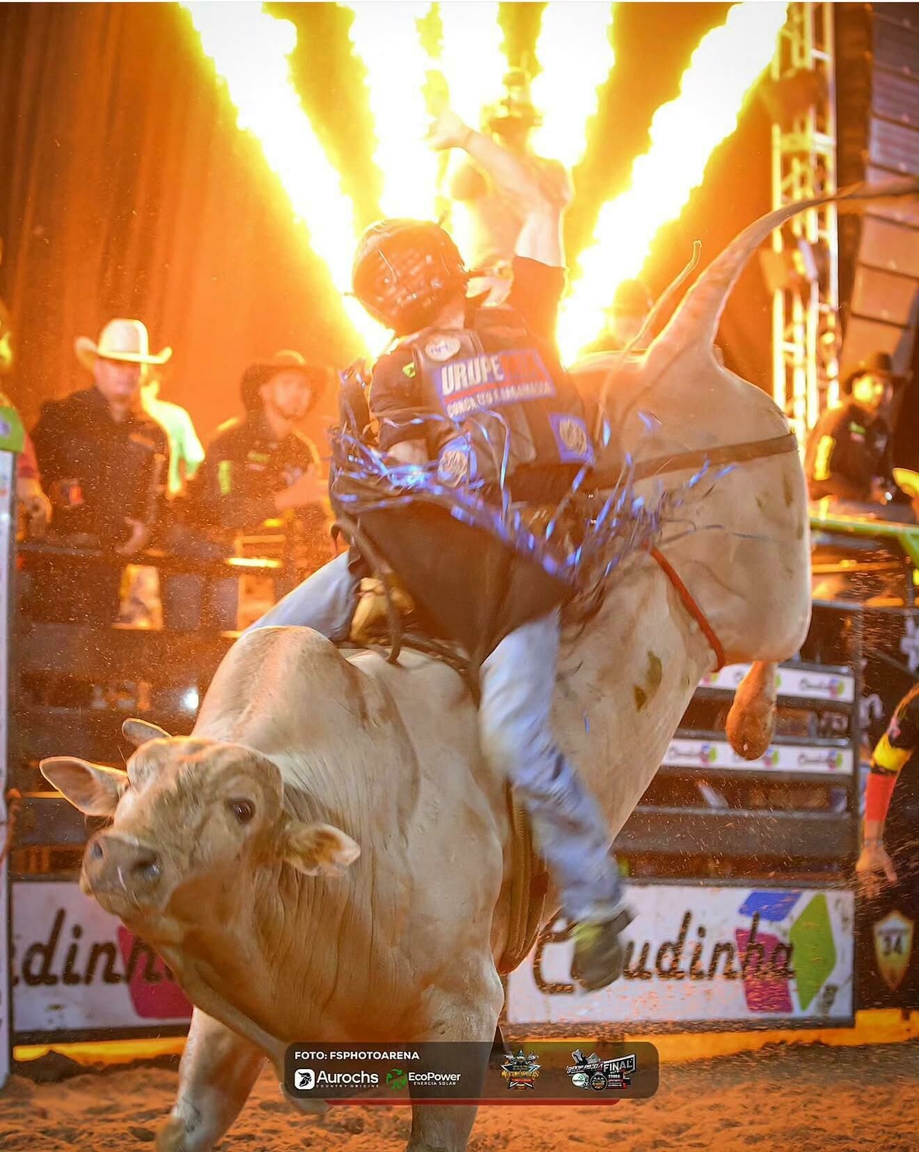 Imagem de compartilhamento para o artigo Último dia da Festa do Peão de Alcinópolis 2026 promete encerrar evento com grande público e atrações da MS Todo dia